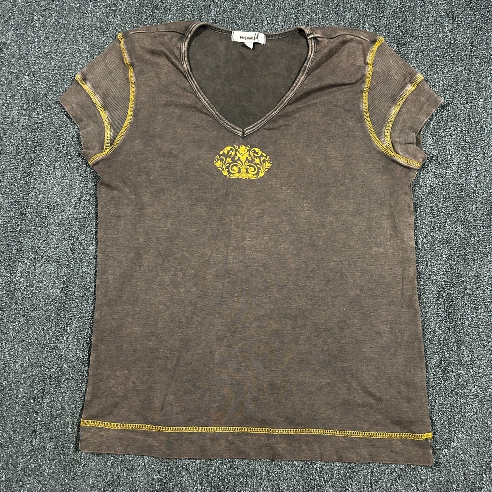 One World V-Neck Tee Womens Large Brown Yellow Embellished Cotton Excellent Y2K